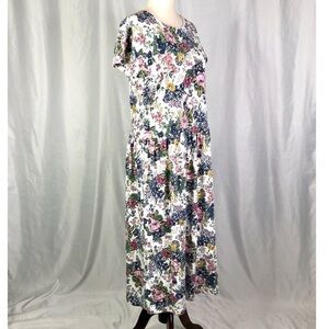 Vintage Erika cottagecore dress floral maxi pockets 1980s